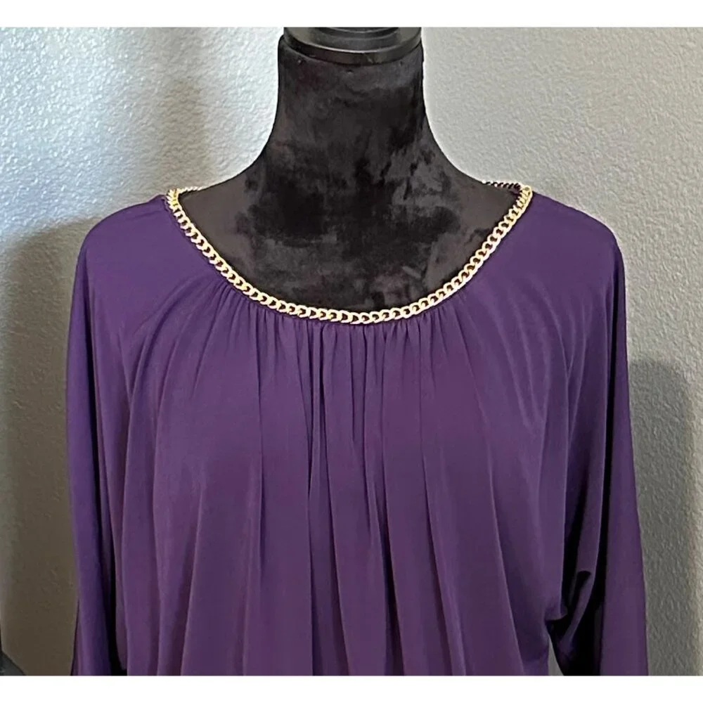 Carmen Marc Valvo Woman Blouse 1X Purple Chain Neckline Top Cold Shoulder Draped - Picture 2 of 7